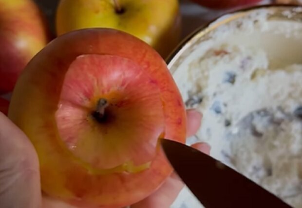 Бездоганно на сніданок, перекус і просто так: простий рецепт з яблук і сиру