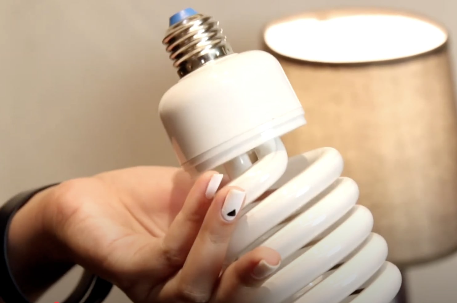 Відключення світла в Київській області з 3 по 9 листопада: графіки ДТЕК на тиждень